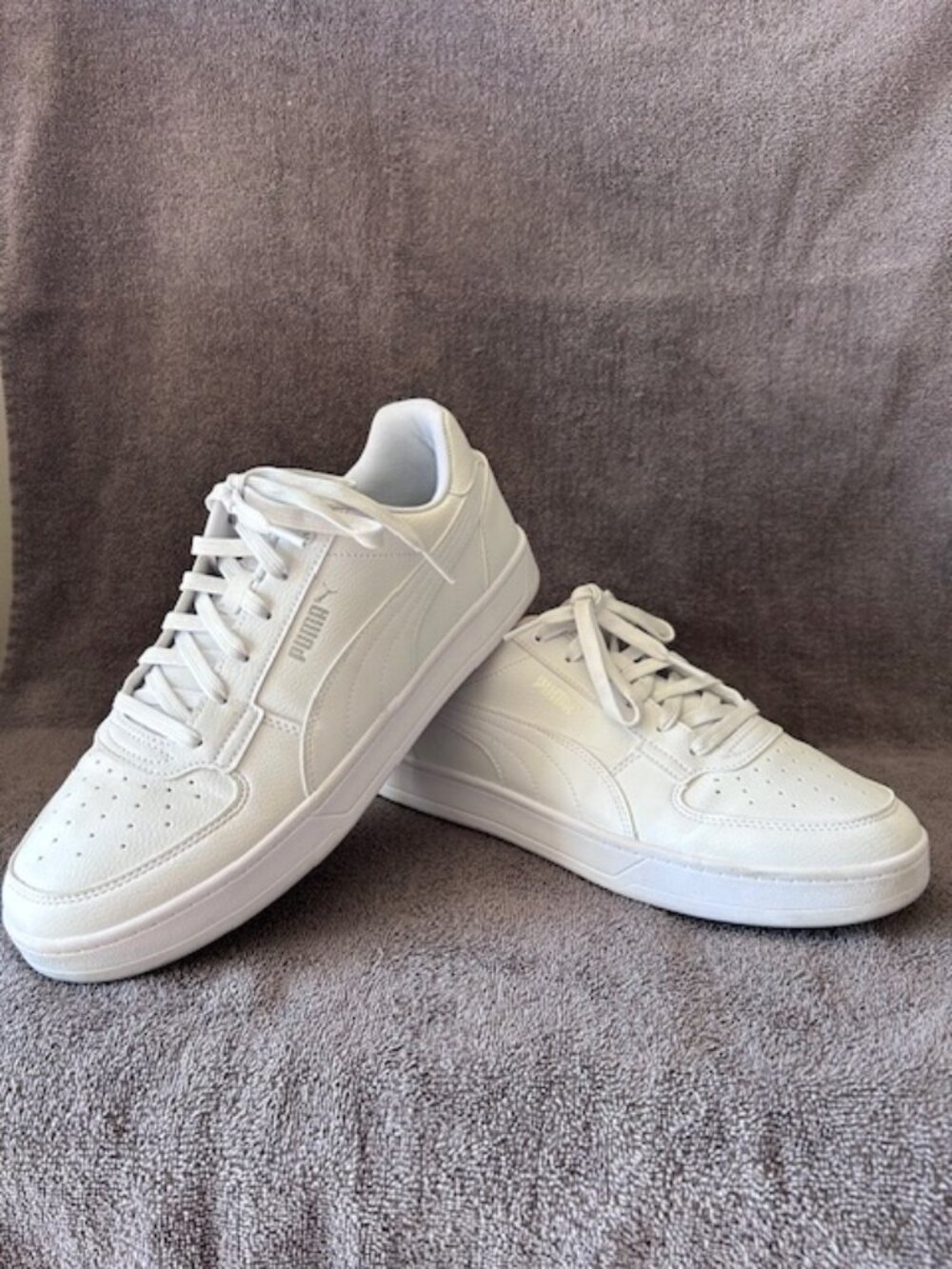 Puma white tennis shoes size US 11.5